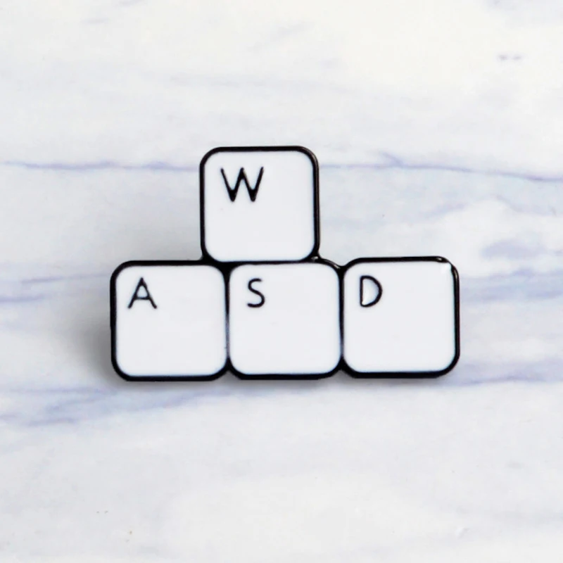Белая металлическая эмалированная брошь WASD для игры в веер клавиатура Key Bad Pin