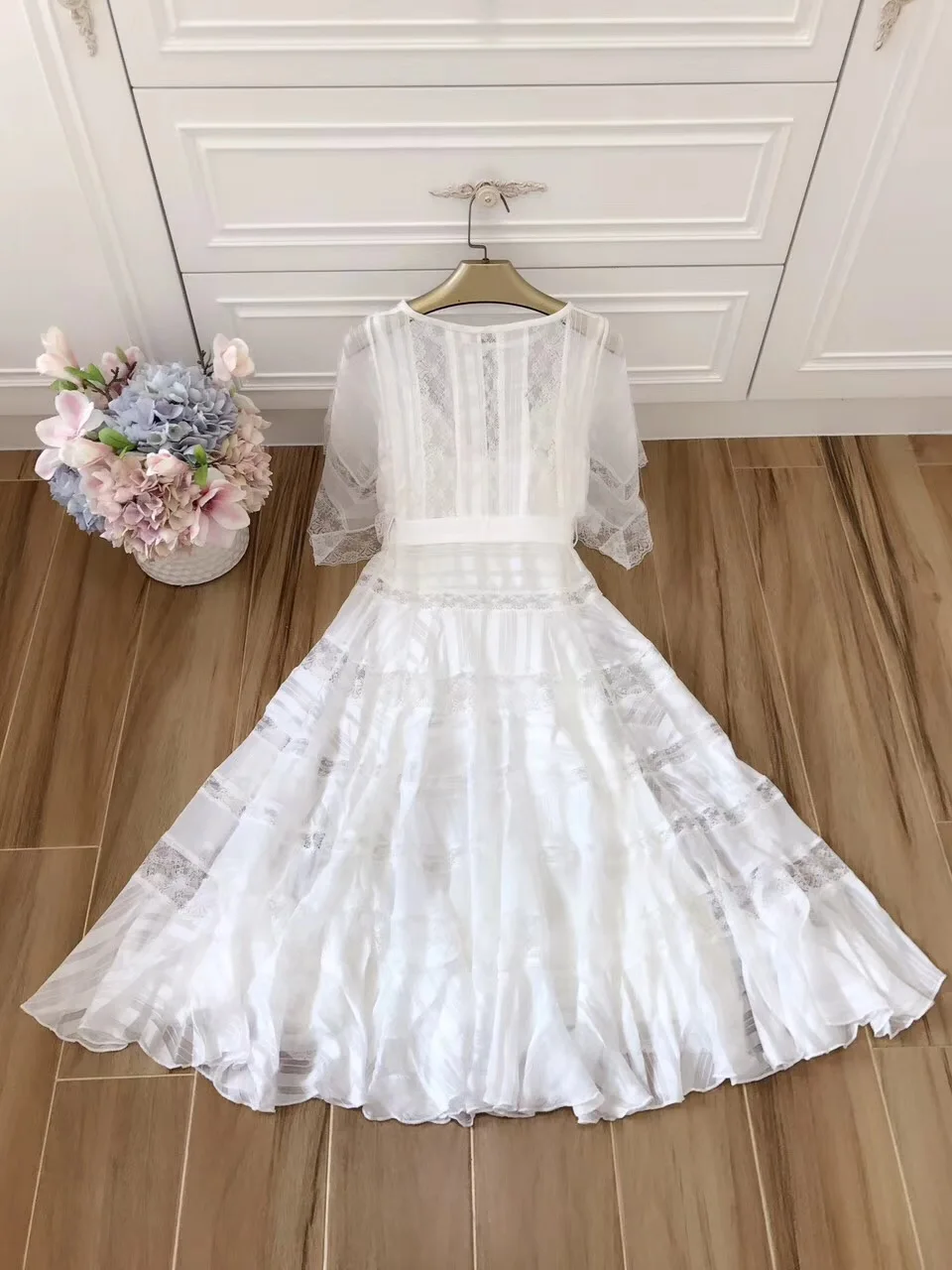 Высокое качество Haute Couture Австралии дизайнерское платье с круглым вырезом в