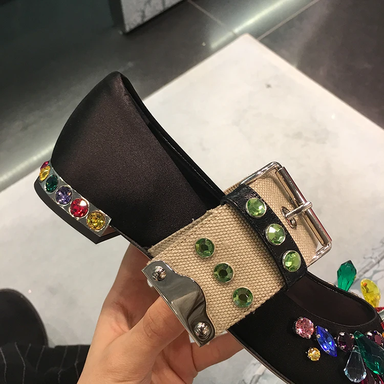 Женские туфли с острым носком на плоской подошве кристаллами|Обувь без каблука| |