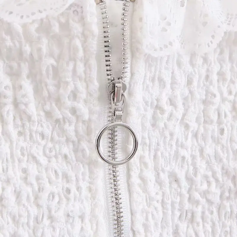 Женский кружевной топ с вышивкой белый облегающий короткими рукавами фонариками