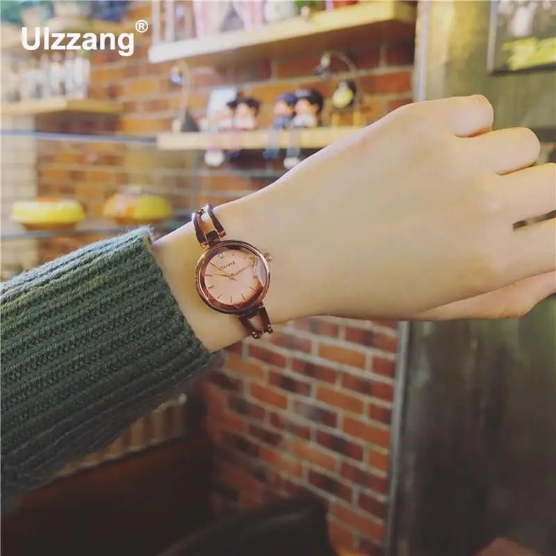 Женские часы простой маленький Круглый с циферблатом розовое золото серебристый