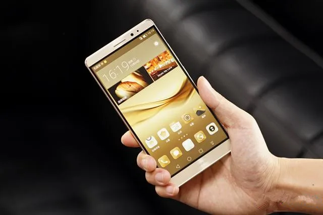 HuaWei Mate 8 смартфон с 5 99-дюймовым дисплеем восьмиядерным процессором Kirin 950 ОЗУ 4 Гб
