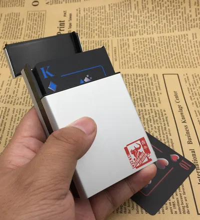 Aluminum Box Poker Пластиковые новые игральные карты бумажная алюминиевая коробка водонепроницаемый черный покер семейные вечерние игры подарок игральные карты S388 - Цвет: Aluminum Box Poker