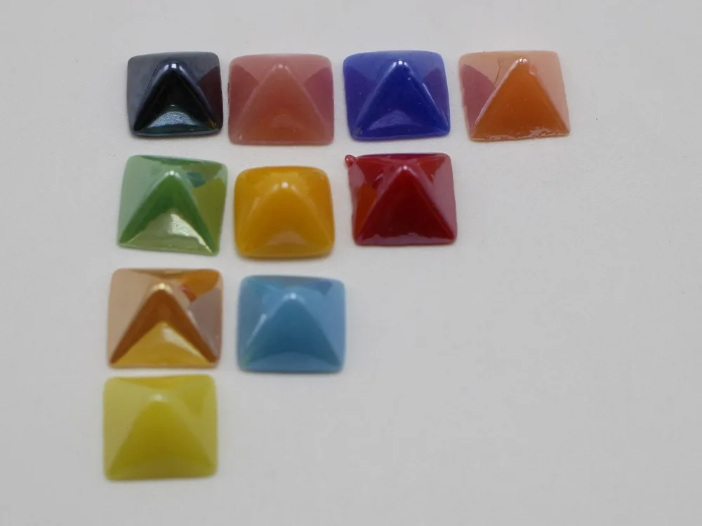 Квадратная Пирамида с плоской задней поверхностью стеклянный кабошон