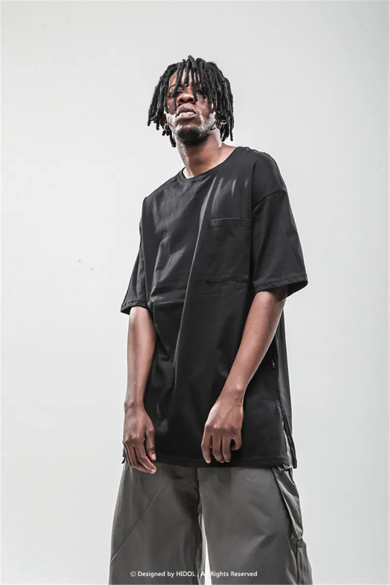 Большие размеры Готическая длинная футболка с карманом короткая Однотонная