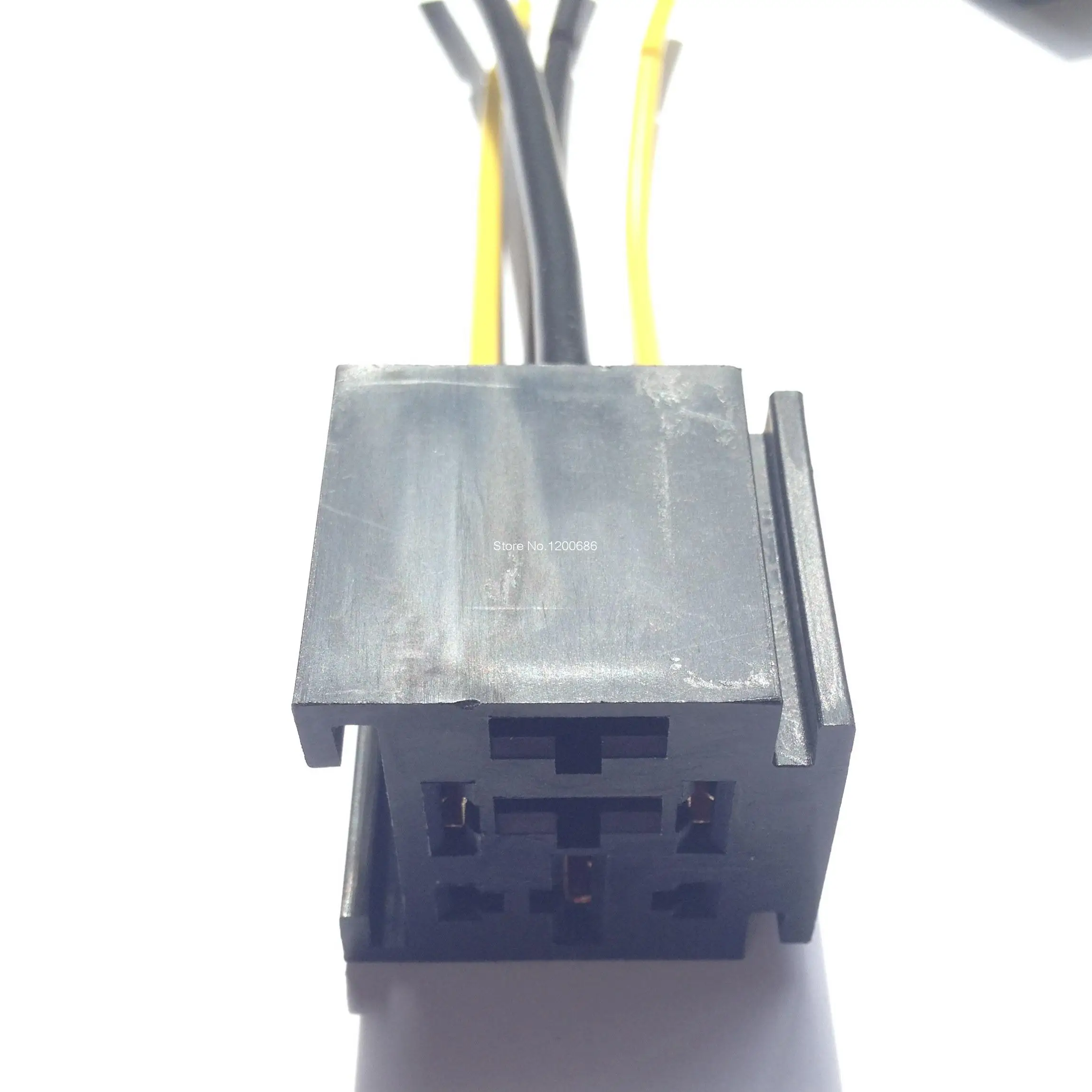 

The car manufacturer 80A relay socket 4 pin socket socket