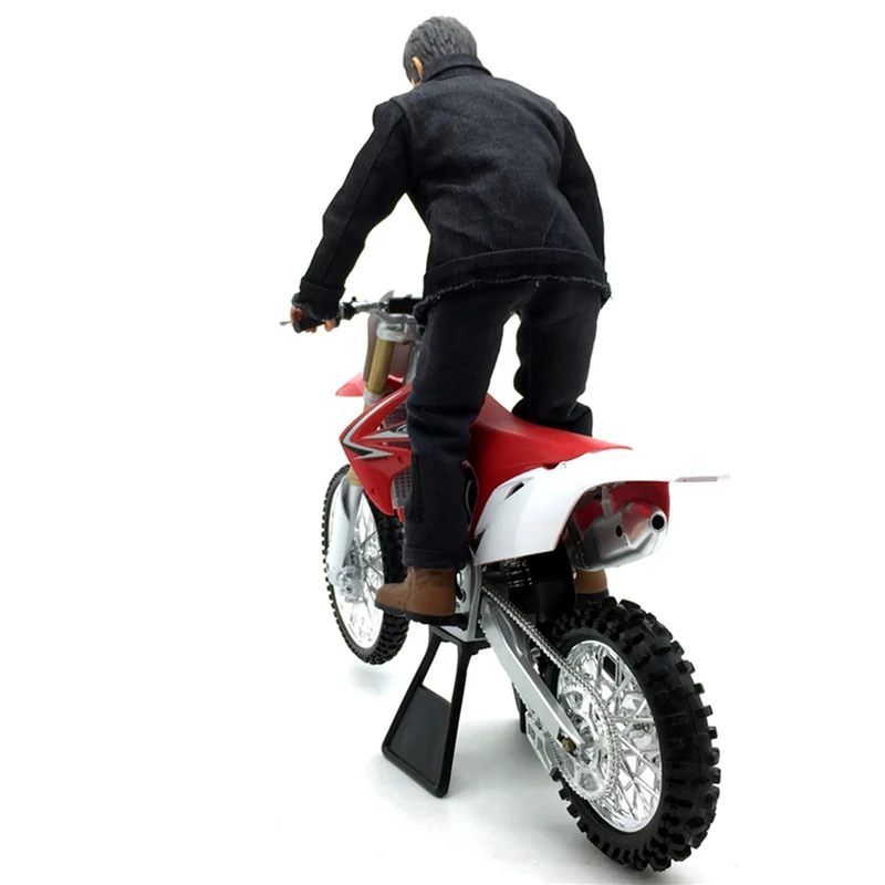 1:6 масштаб KTM Мотоцикл литье под давлением сплав гоночные велосипеды уличные игрушки в форме мотоциклов для экшн-фигуры сцена конструкция