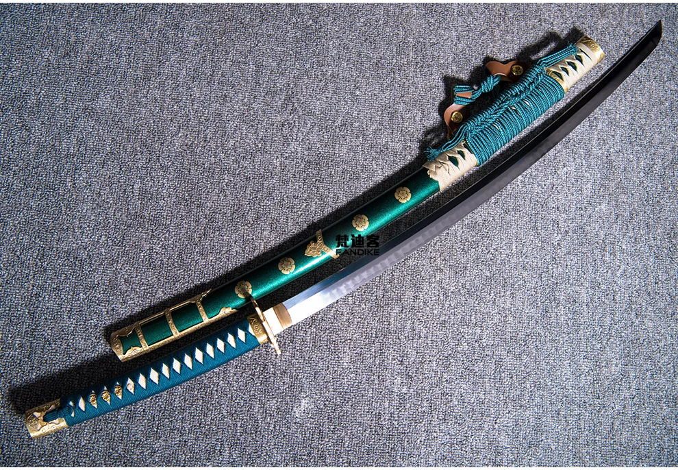 Handmade Japanese Tachi Knife Damascus Steel Samurai Katana Sword Very Sharp Japanese Tachi Knife Katana Sword Handmade