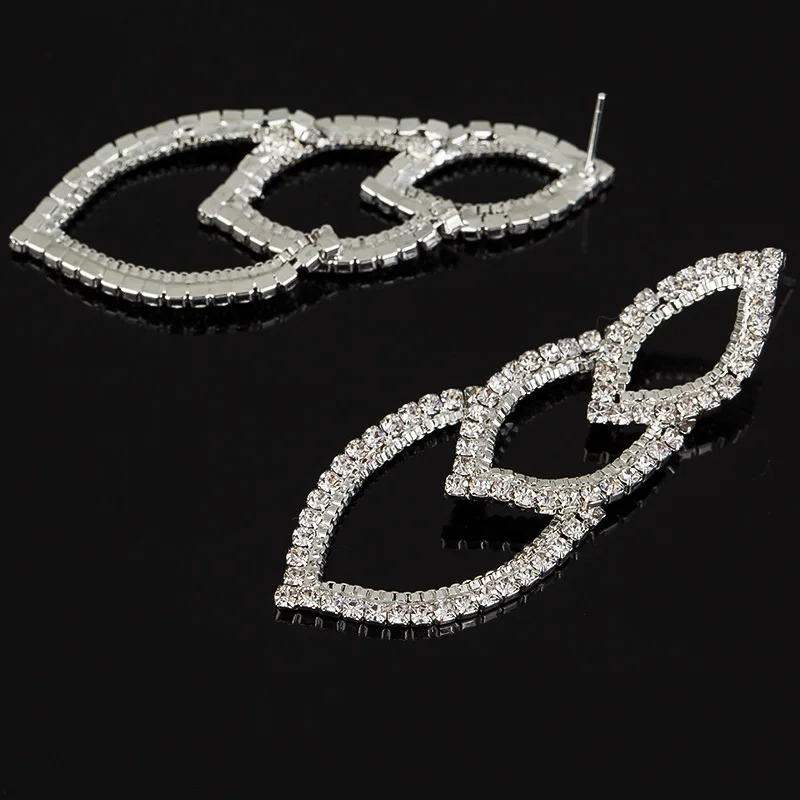 Серьги с кристаллами геометрическое украшение красивые темпераментные женские