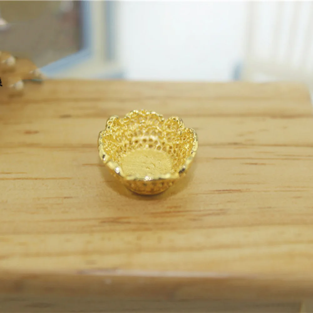golden 1/12 Миниатюрные аксессуары для кукольного домика, мини металлический поднос для фруктов, имитация мебели, модель игрушки для украшения кукольного дома - Цвет: golden