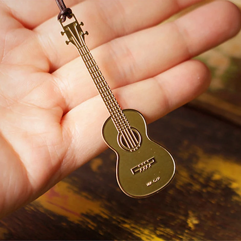 Музыкальные инструменты фортепиано/укулеле/барабанный набор/саксофон закладки