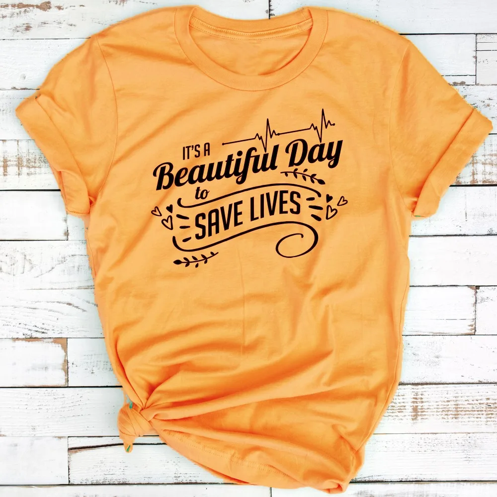 Женская футболка со смешным девизом Это прекрасный день чтобы спасить жизни