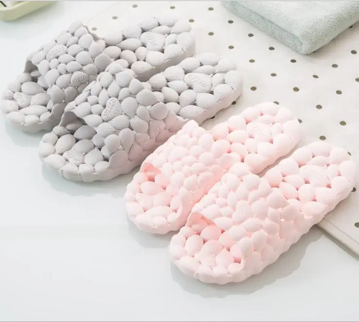 Sandals slippers female summer bathroom slippers leaking couple hollow leaking soft bottom slip size 35-44