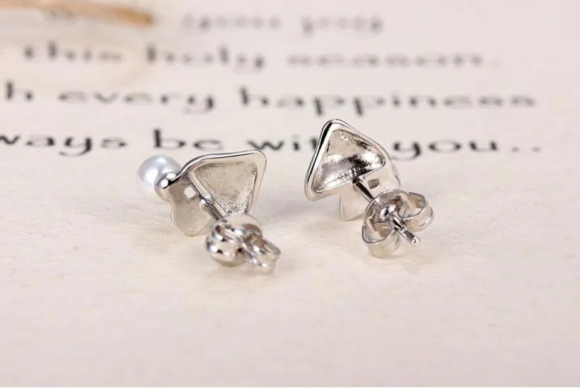 

Children Fashion 925 Silver Black Enamel Cute Mushroom Small Stud Earrings for Baby Girls Women Cute Party Earrings Jewelry E198