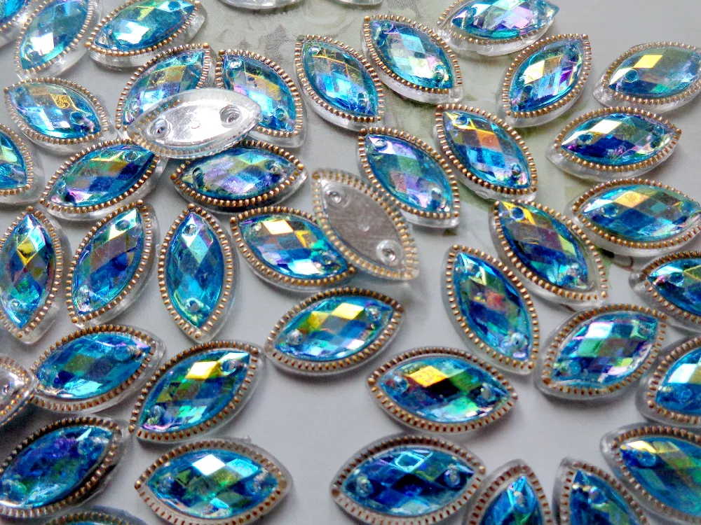 Пришивные бриллианты в форме глаза 7*15 мм плоские светло-голубые акриловые