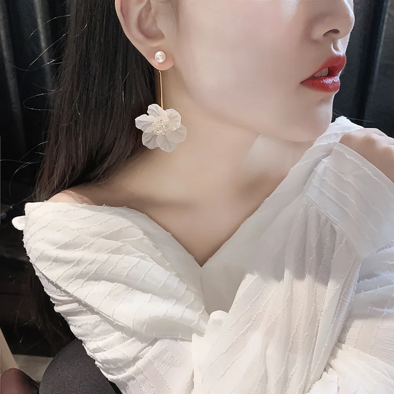 Женские серьги с цветами из смолы элегантные длинные для пляжной вечеринки