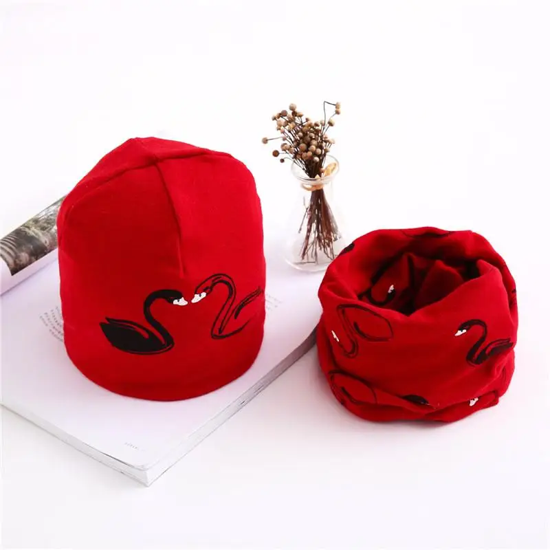 swan red Модный детский комплект из шапки и шарфа с принтом со звездой; милая шапка с совой и лебедем для девочек; хлопковый шарф для мальчиков; детская шапка; комплект из шапки и шарфа для маленьких девочек - Цвет: swan red