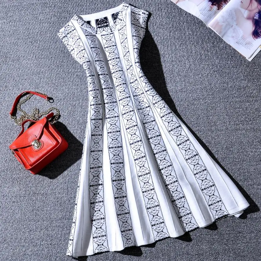 Новинка 2019 летнее Черное и белое контрастное платье без рукавов женское с