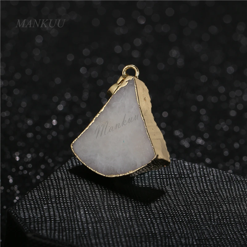 Подвеска в виде листа белого друга DP140 с золотым гальваническим покрытием для