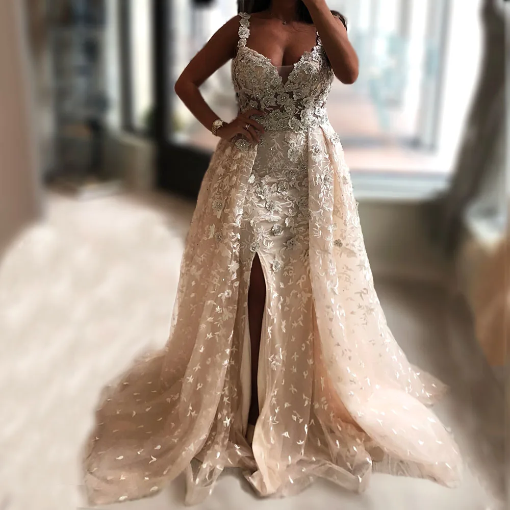 Потрясающее кружевное вечернее платье с объемной цветочной вышивкой