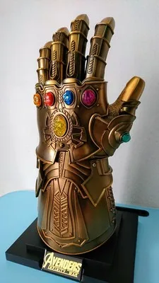 1:1 светодио дный LED танос Бесконечность Gauntlet Мстители Бесконечность войны косплэй Прихватки для мангала Рисунок Модель игрушечные лошадки подарок