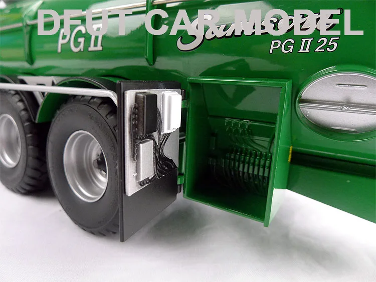Diecasting 1:32 Игрушечная машина из сплава Опрыскиватель Сельскохозяйственный автомобиль детская модель игрушечной машины оригинальные аутентичные Детские игрушки