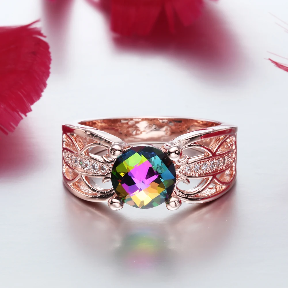 Женское кольцо из розового золота 2017 пробы с фианитом | Украшения и аксессуары