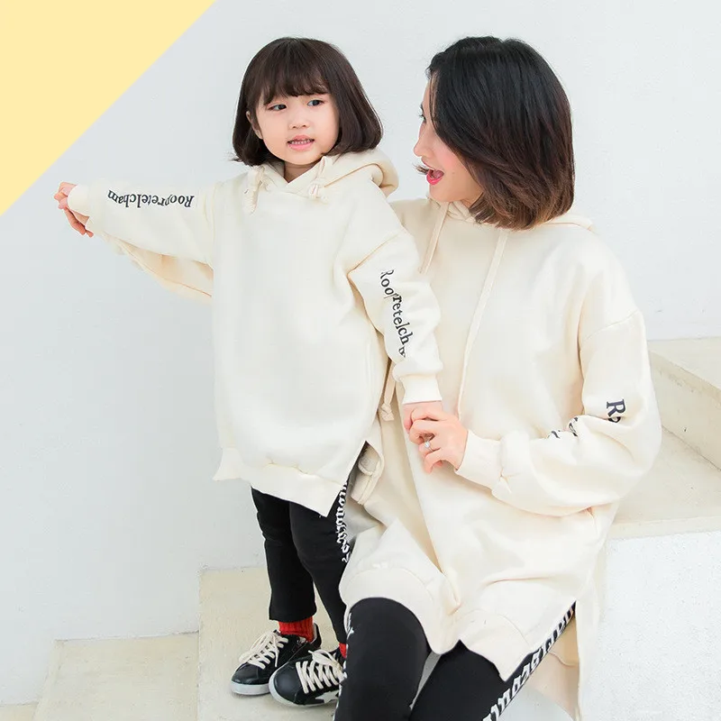 Свитера для взрослых и младенцев Одинаковая одежда девочек мам рубашки семьи с