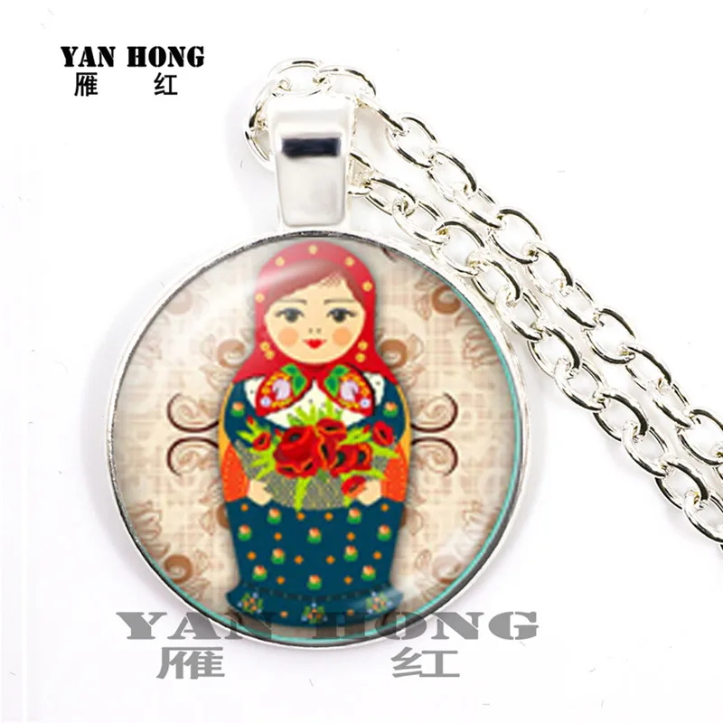 

Twelve Russian doll gifts 25mm necklaces Matryoshka doll glass necklaces are Christmas gifts for children