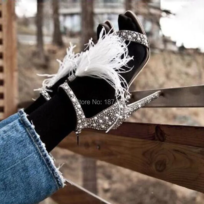 Шикарные женские босоножки со стразами на высоком каблуке с кисточками открытым