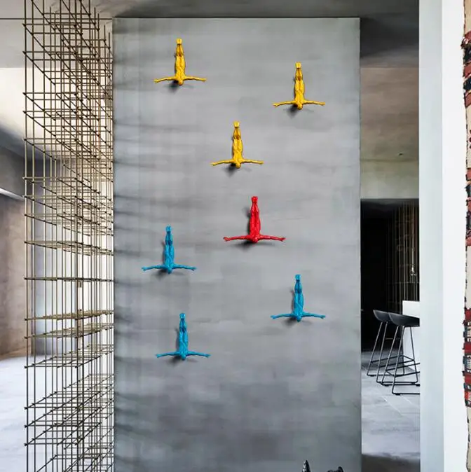 

Retro Bungee Rock Climbing Figures Resin Sculpture Bar Restaurant Store Wall Living Room Wall Statues Nordic Decoration Home