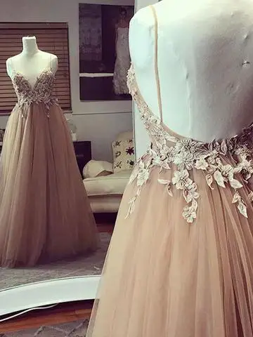 Женское вечернее платье цвета шампанского длинное ТРАПЕЦИЕВИДНОЕ из тюля с