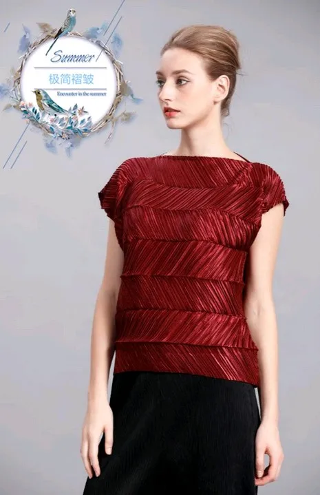 

HOT SELLING Miyake fold easy solid color pressure plait half slash neck short sleeve T-shirt IN STOCK