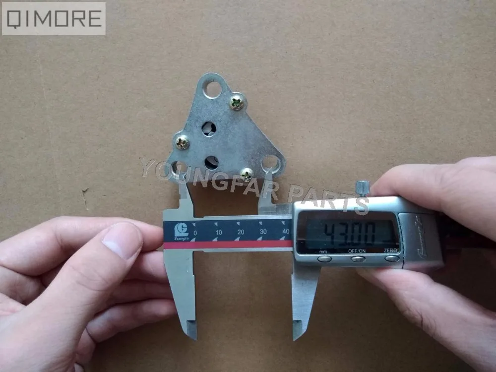 Масляный насос (без вала для шестерни с 47 зубьями) 4 тактного скутера мопеда