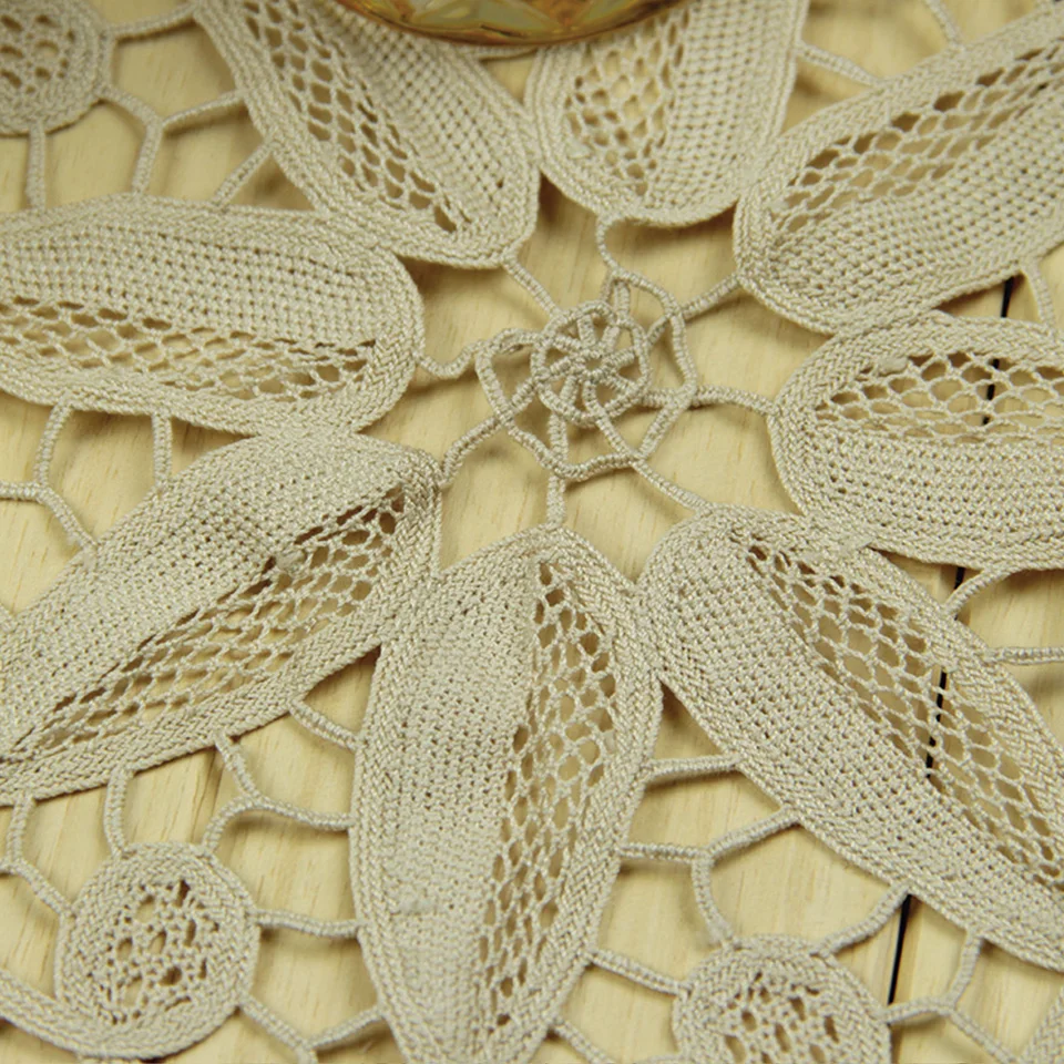 QUNYINGXIU Cotton Tuscany Lace Beige Tablecloth Handmade Classical Wedding Round Table Cover Tabelcloth 28*28 inch = 71*71 cm | Дом и сад