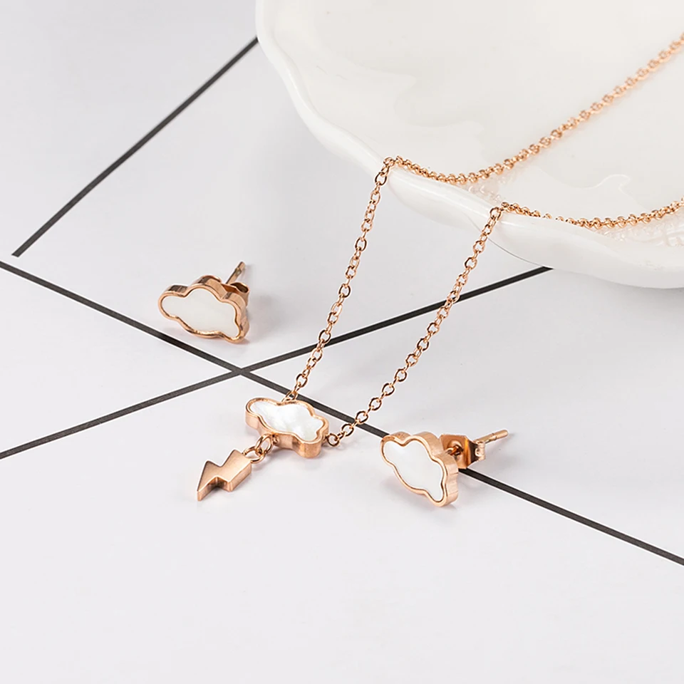 Облака в виде Ракушки Серьги-гвоздики из нержавеющей стали легированной титаном