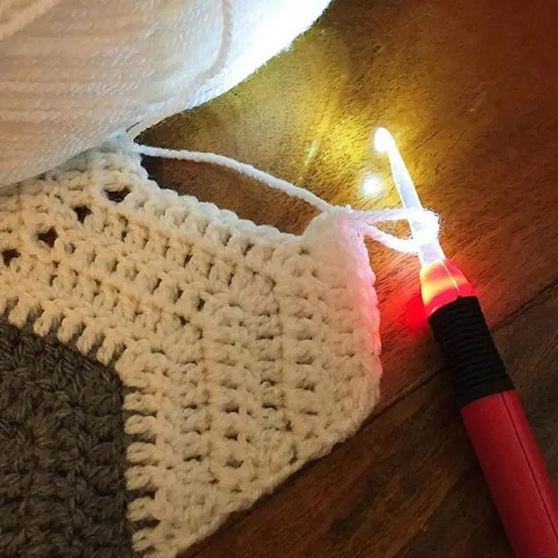 

LED Crochet Hooks Set Light Up Knitting Needles Weave Sewing Tool Craft LED Crochet with Light DIY Luminous Knitting Needle tool
