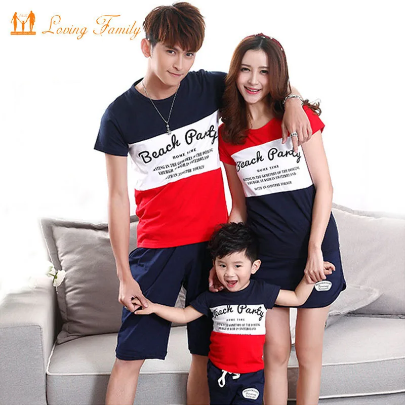 Одинаковые комплекты для семьи Коллекция 2020 года Летние одежды в полоску Одежда