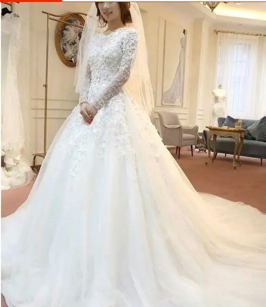 Винтажное кружевное свадебное платье CloverBridal с длинным рукавом на пуговицах