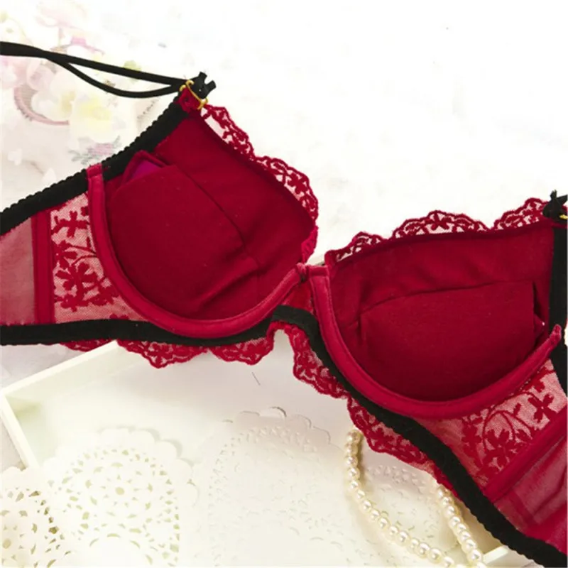 Комплект женского кружевного нижнего белья с чашками пуш ап|lingerie push up|set brabra set |