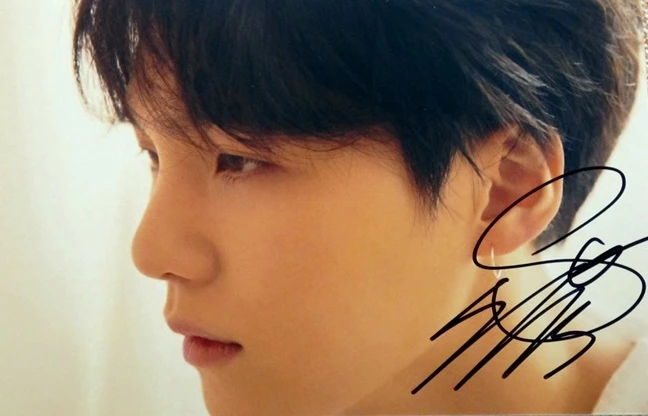 Подписанный Bangtan Boys SUGA фото с автографом LOVE YOURSELF TEAR K POP 6 дюймов Бесплатная