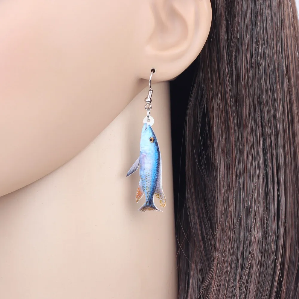 Серьги WEVENI акриловые с голубым лунным светом и Ангелом-рыбки висячие серьги