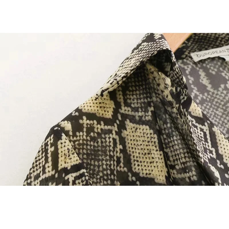 Autumn sexy Snake print women's blouse casual button lace up pullover clothes 2018 korean fashion chiffon tops |