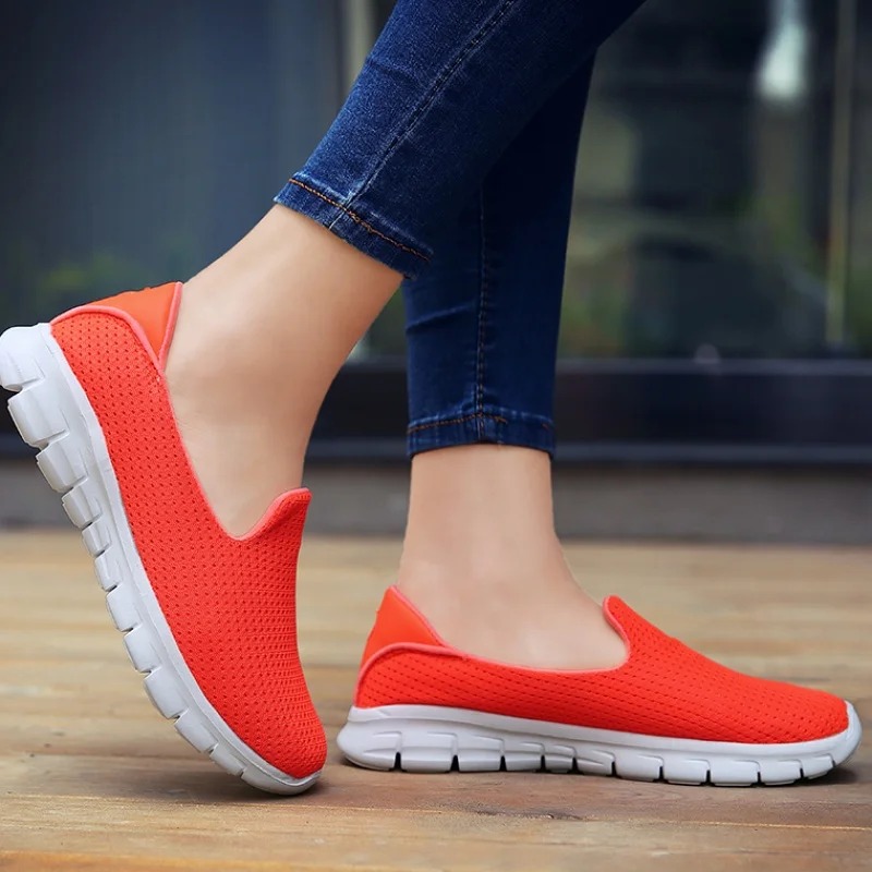 Tenis feminino/Новинка; женская спортивная обувь из дышащей сетки; Женская теннисная обувь; женские кроссовки для фитнеса