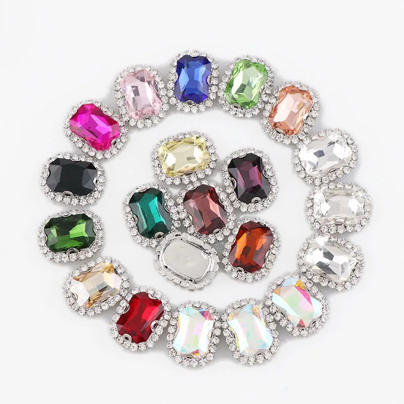 Прямоугольная восьмиугольная белая K основа для пришивания с красочным стеклом и