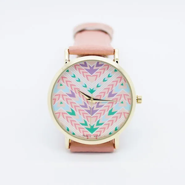 Часы с орнаментом ацтеков поп-элемент в американском и Европейском стиле