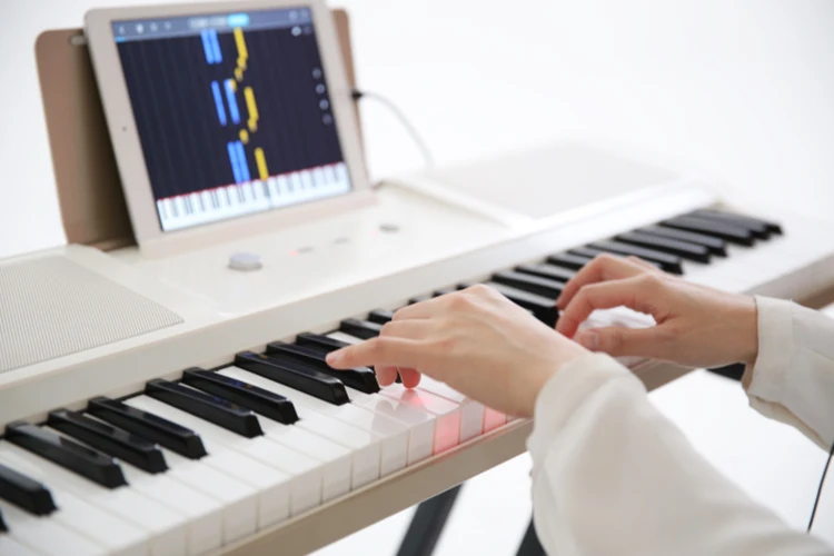 Светильник ONE с 61 клавишей сенсорного отклика smart piano USB Электронная MIDI клавиатура