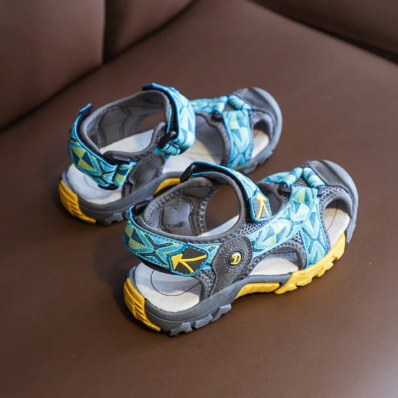 Детская обувь кроссовки для бега мальчиков пляжные улицы водонепроницаемые