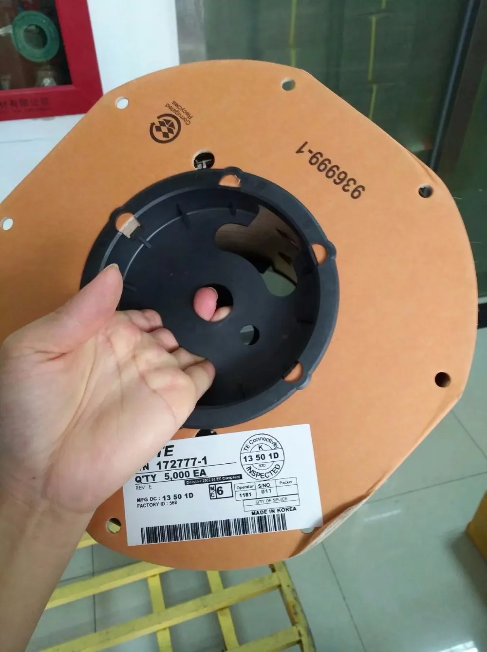 172777 1 Обжимные розетки CONN UNINS TAB 14 20AWG соединительные клеммы 100% новые и