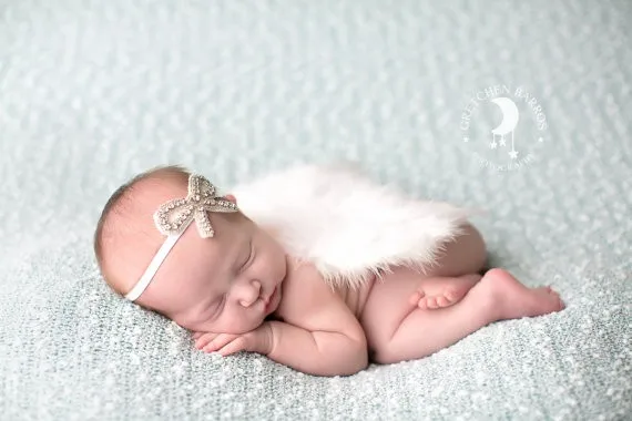 Белая перьевая повязка на голову с крыльями ангела от кутюр Стразы бантом